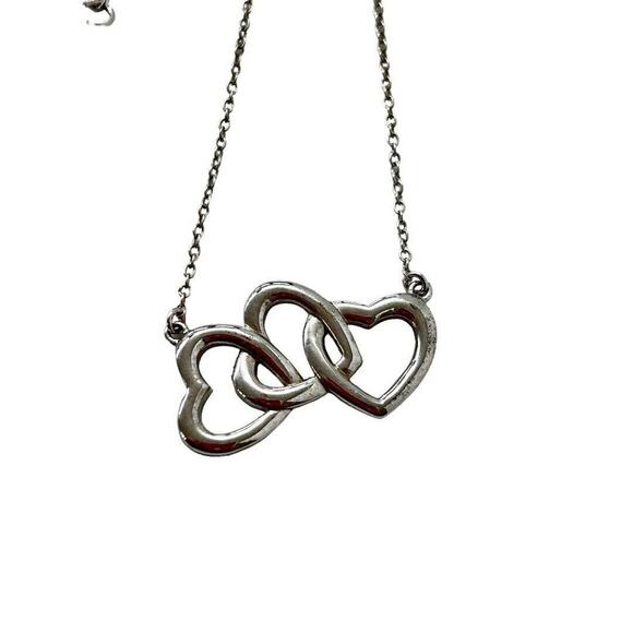 Silvertone 15-17" Chain Necklace Three Interlocking Heart Pendant - Picture 3 of 6